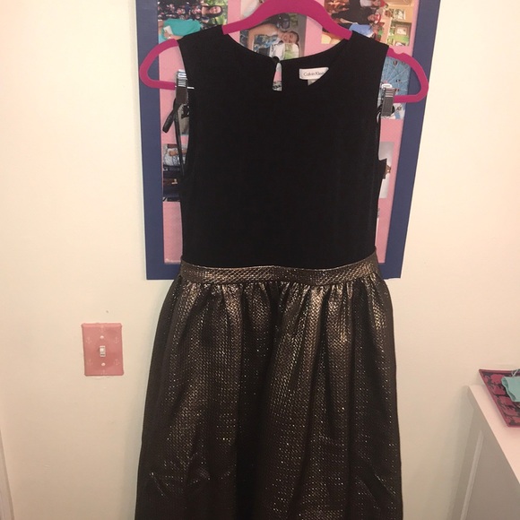 Calvin Klein black & gold evening dress - Picture 6 of 9